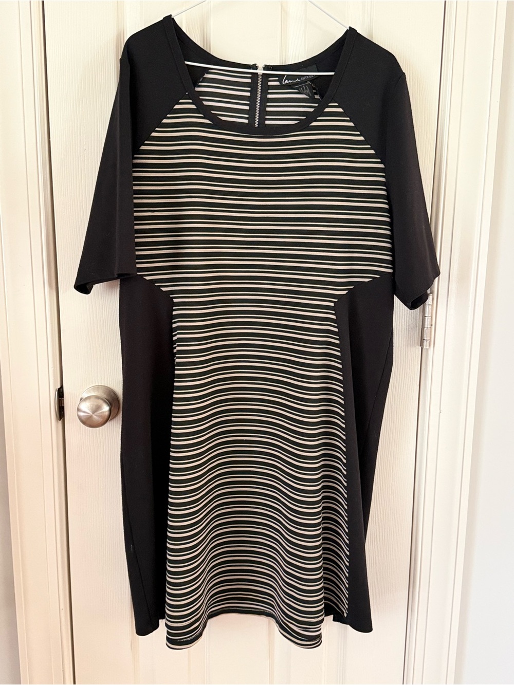 Lane Bryant Striped Shift Dress Black Cream Plus Size 18/20 Midi Zip Back